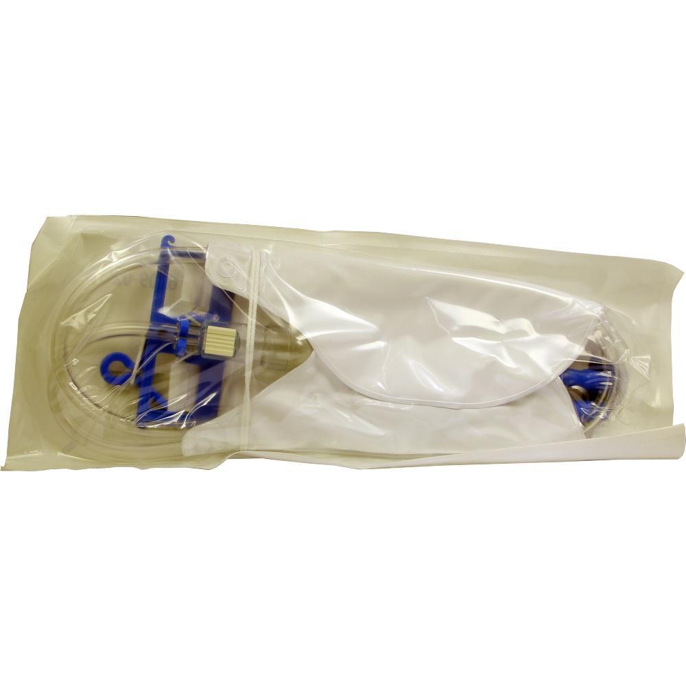 Verpacktes, medizinisches Ger&auml;t mit blauen Teilen in Plastikfolie.